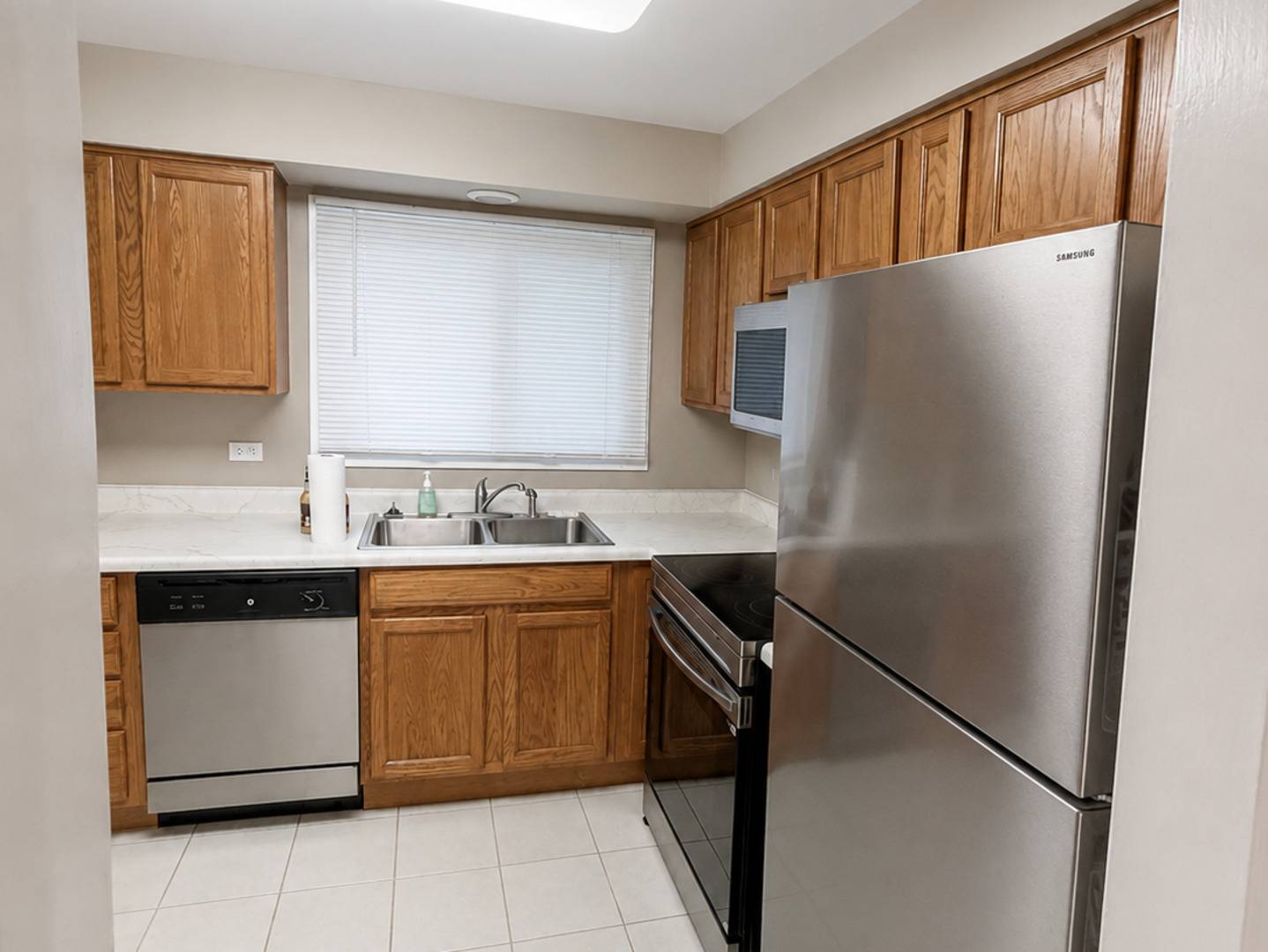 304 N Carter ST #101, Palatine, IL 60067