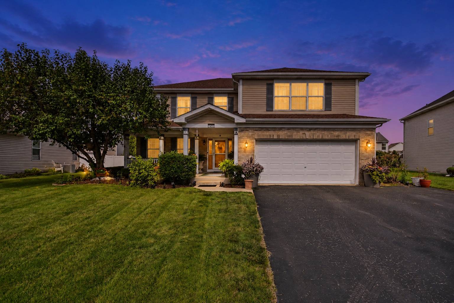 1402 Fitzer DR, Joliet, IL 60431