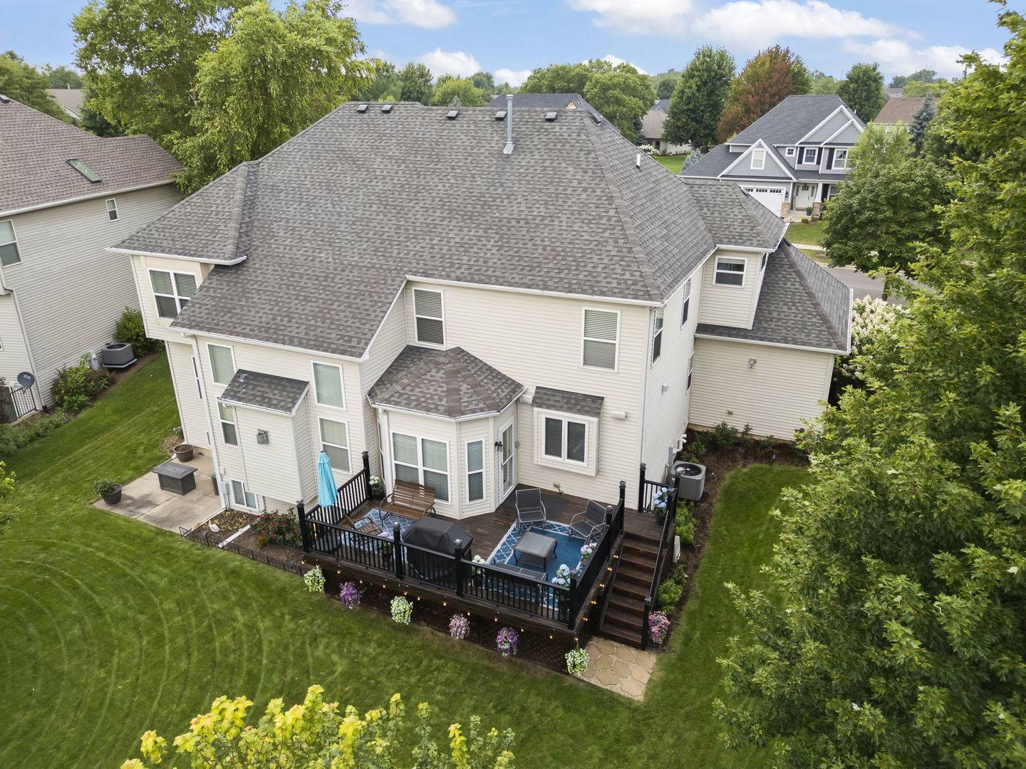 1122 Clearwater DR, Yorkville, IL 60560