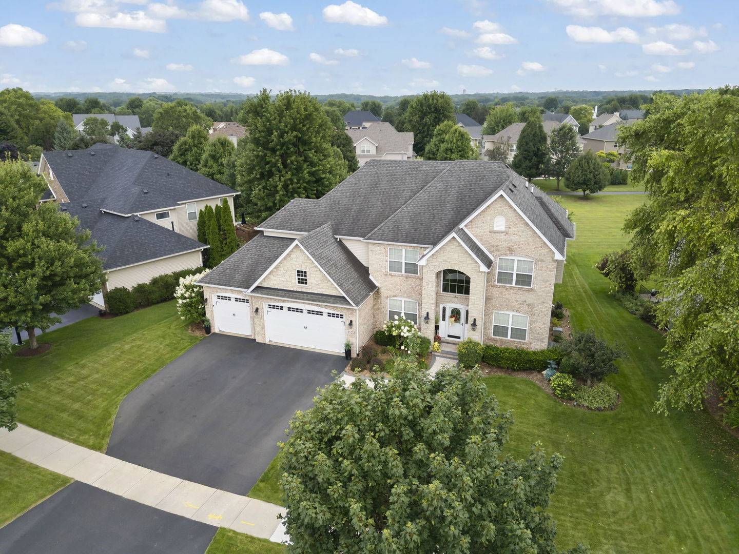 1122 Clearwater DR, Yorkville, IL 60560