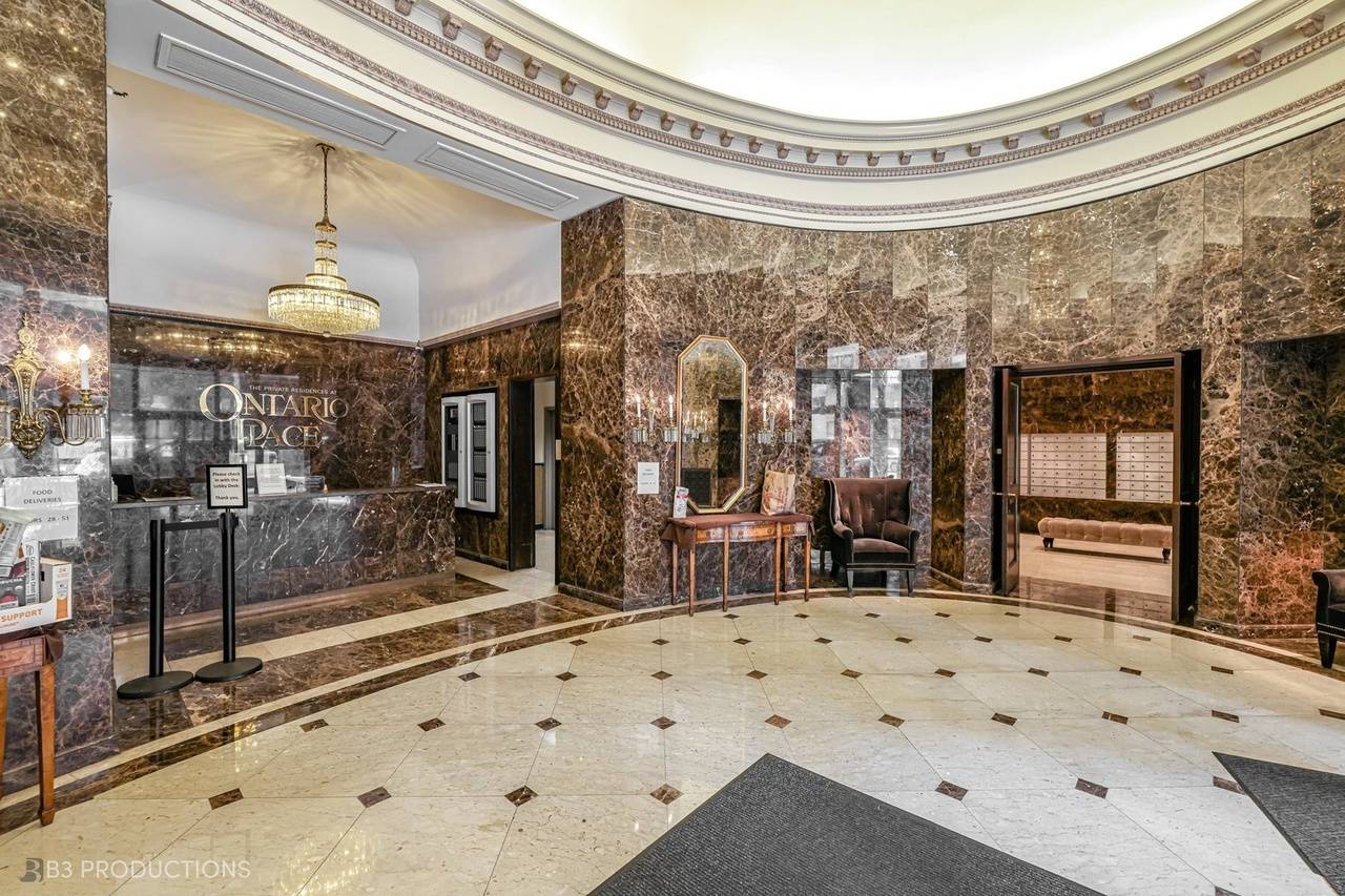 10 E ONTARIO ST #4304, Chicago, IL 60611