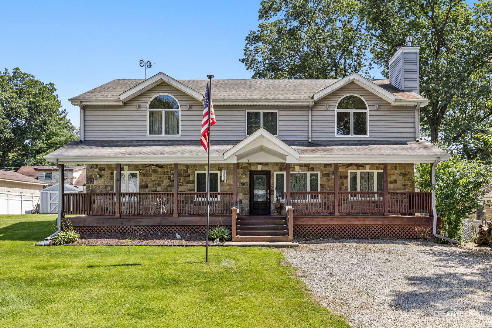 7N035 Smith ST, South Elgin, IL 60177
