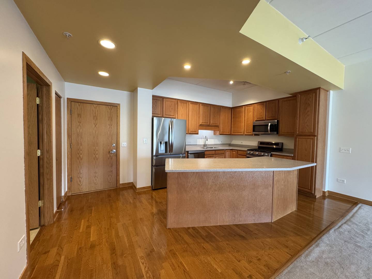 40 E Northwest HWY #212, Mount Prospect, IL 60056