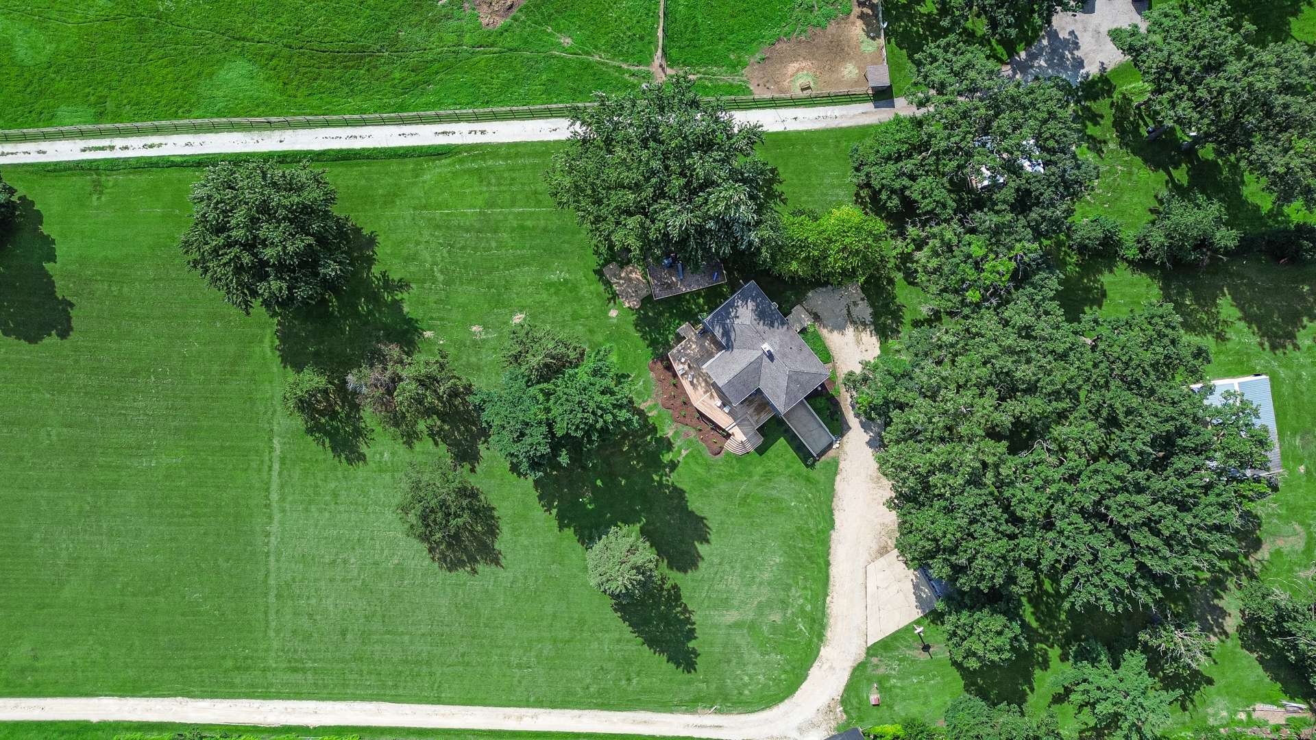9114 Howe RD, Wonder Lake, IL 60097