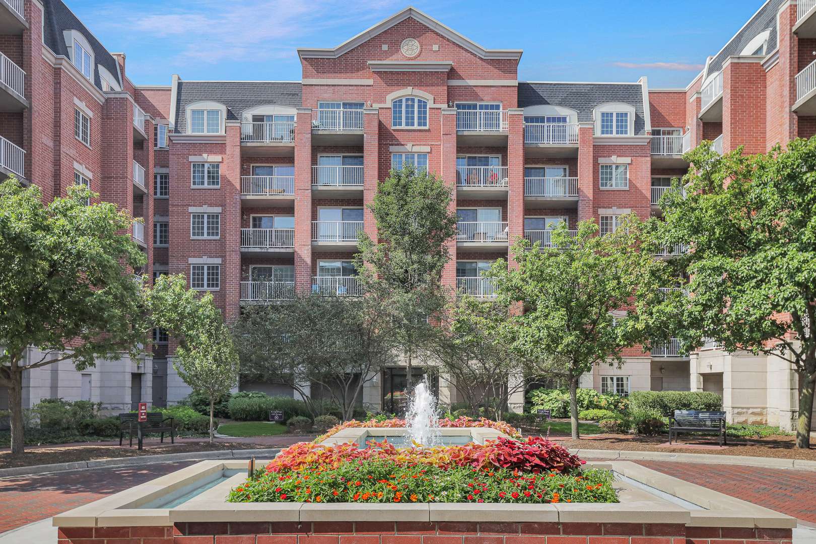 4833 N Olcott AVE #201, Harwood Heights, IL 60706