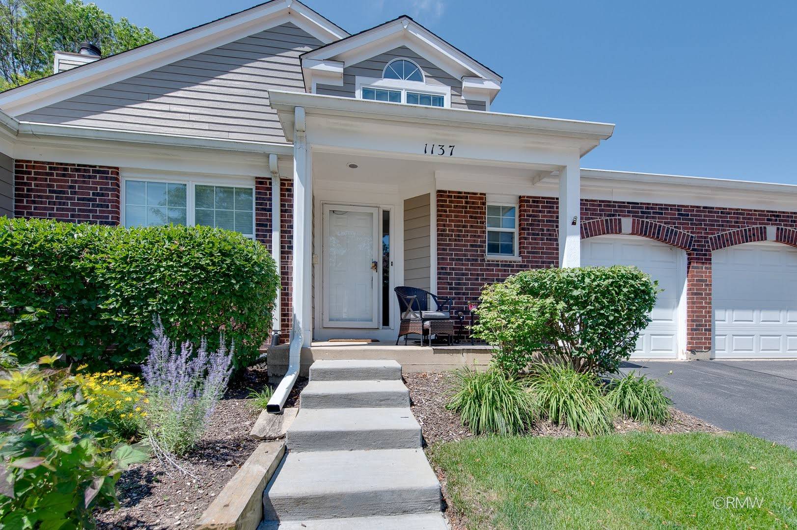 1137 St Andrews CT, Algonquin, IL 60102