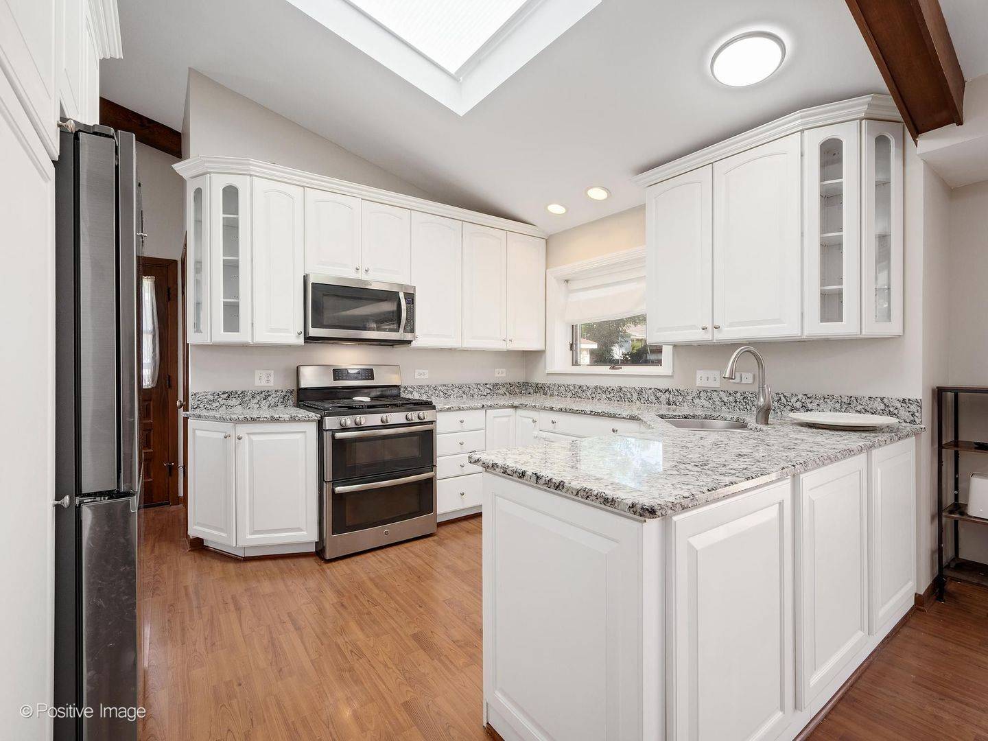 842 S Euclid AVE, Villa Park, IL 60181