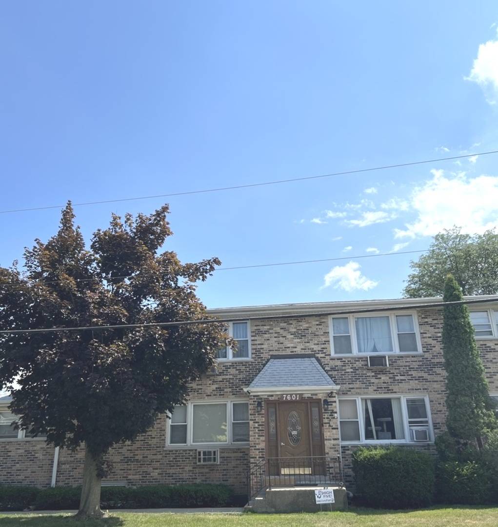7601 Banks ST #1W, Justice, IL 60458