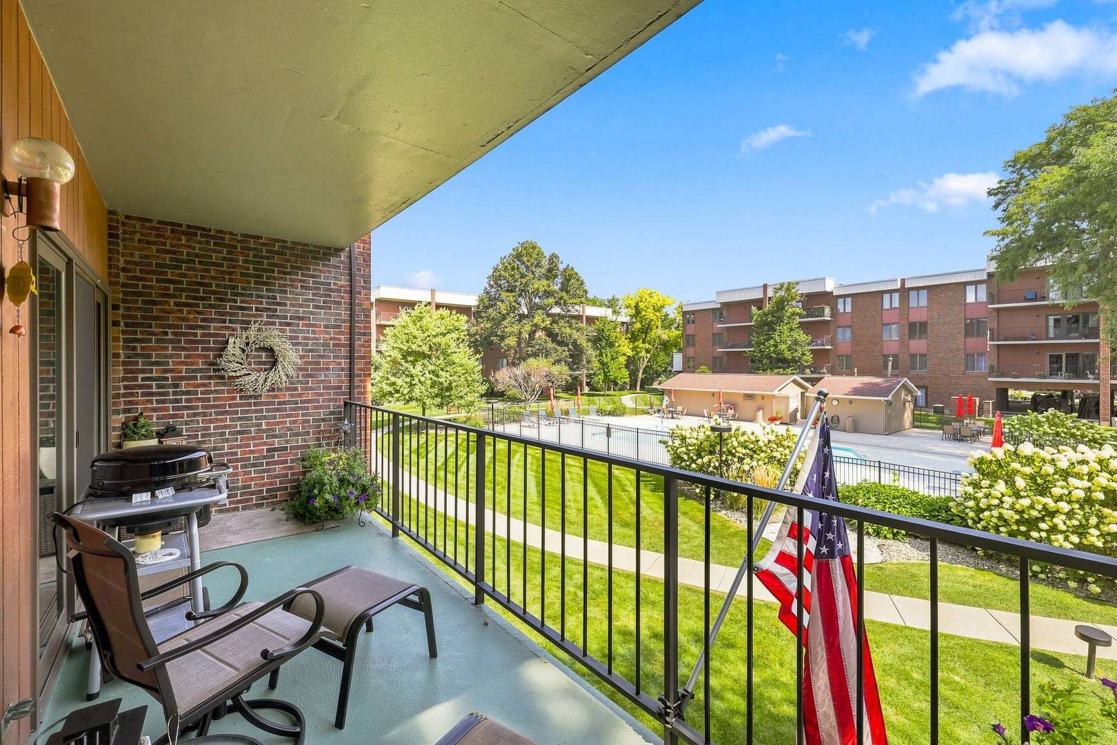 6565 Main ST #207, Downers Grove, IL 60516