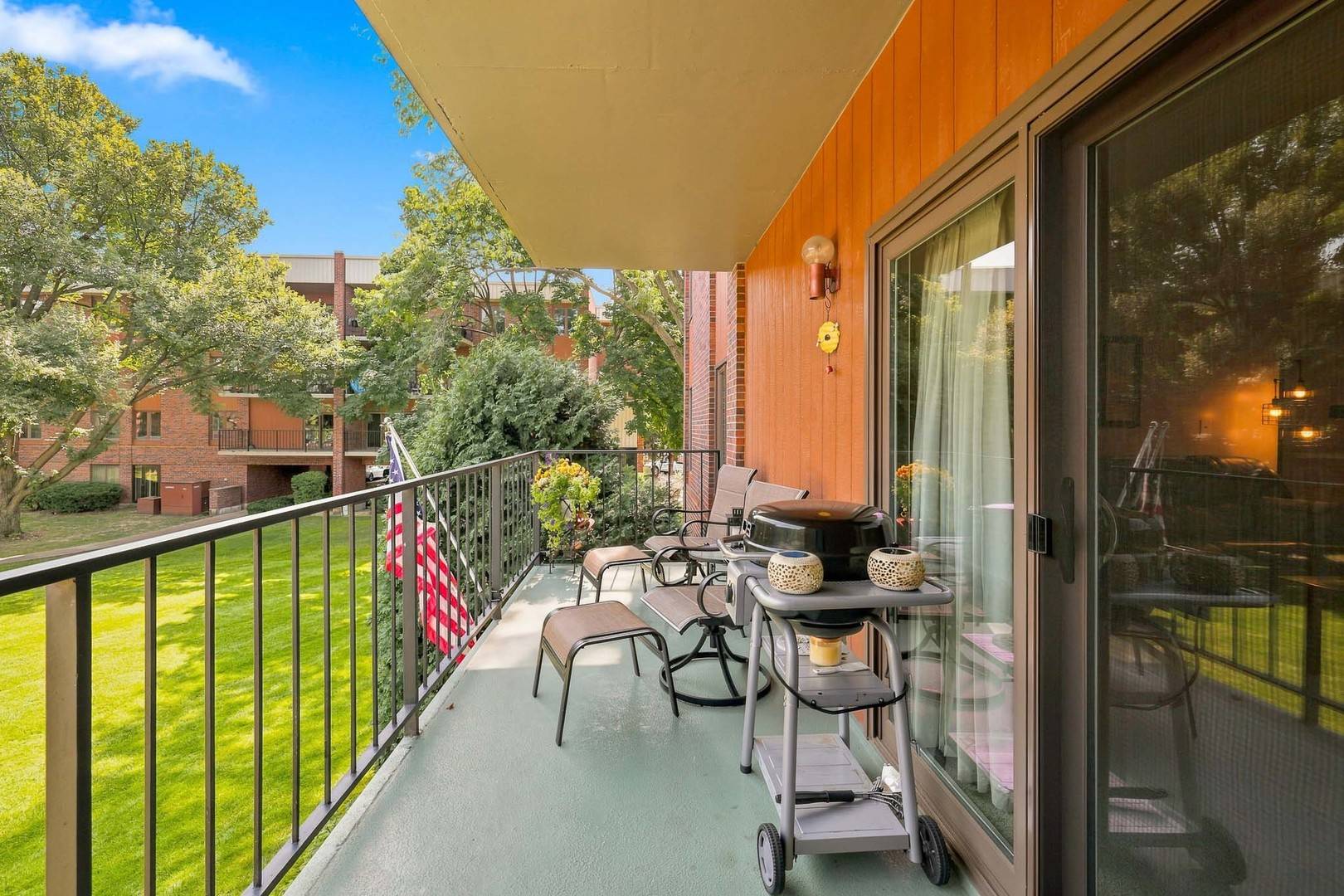 6565 Main ST #207, Downers Grove, IL 60516