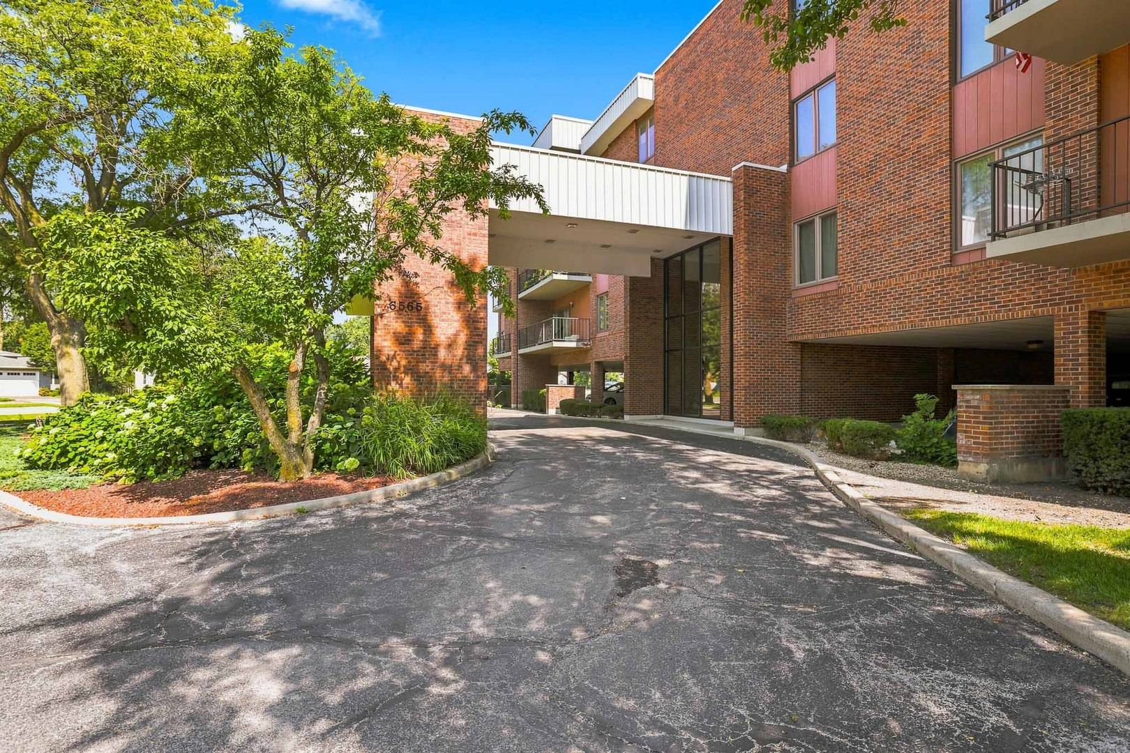 6565 Main ST #207, Downers Grove, IL 60516
