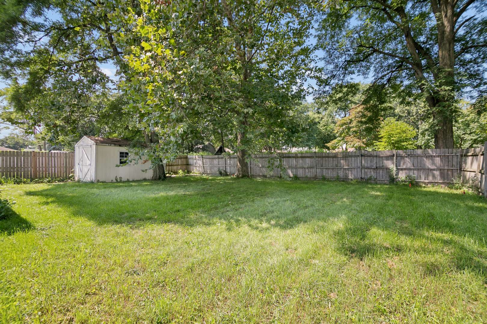 40 WILDWOOD RD, Elk Grove Village, IL 60007