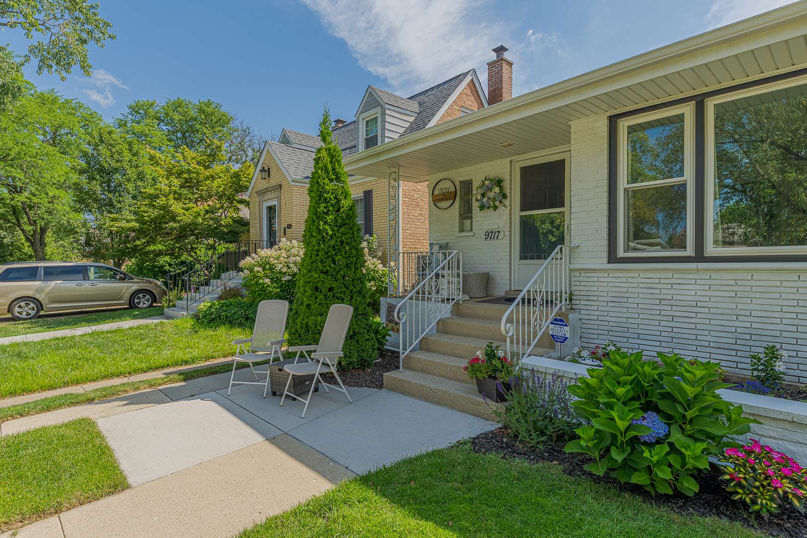 9717 S Springfield AVE, Evergreen Park, IL 60805