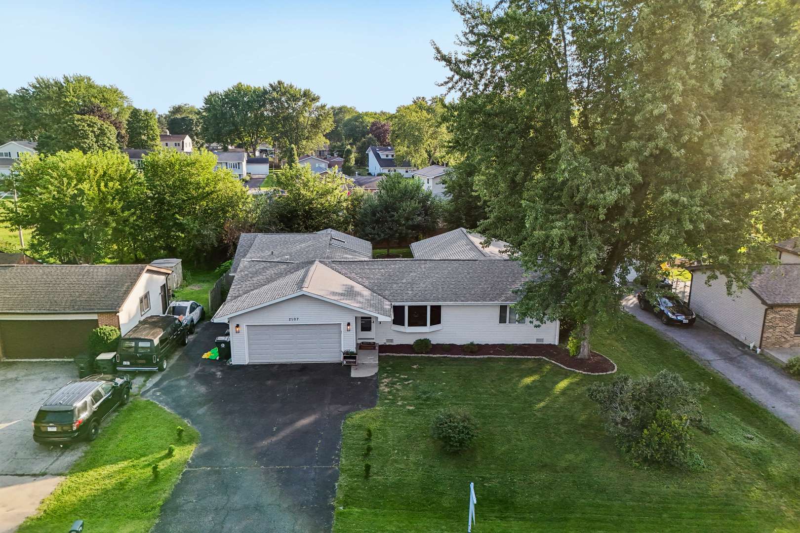 Address not disclosed, Lindenhurst, IL 60046