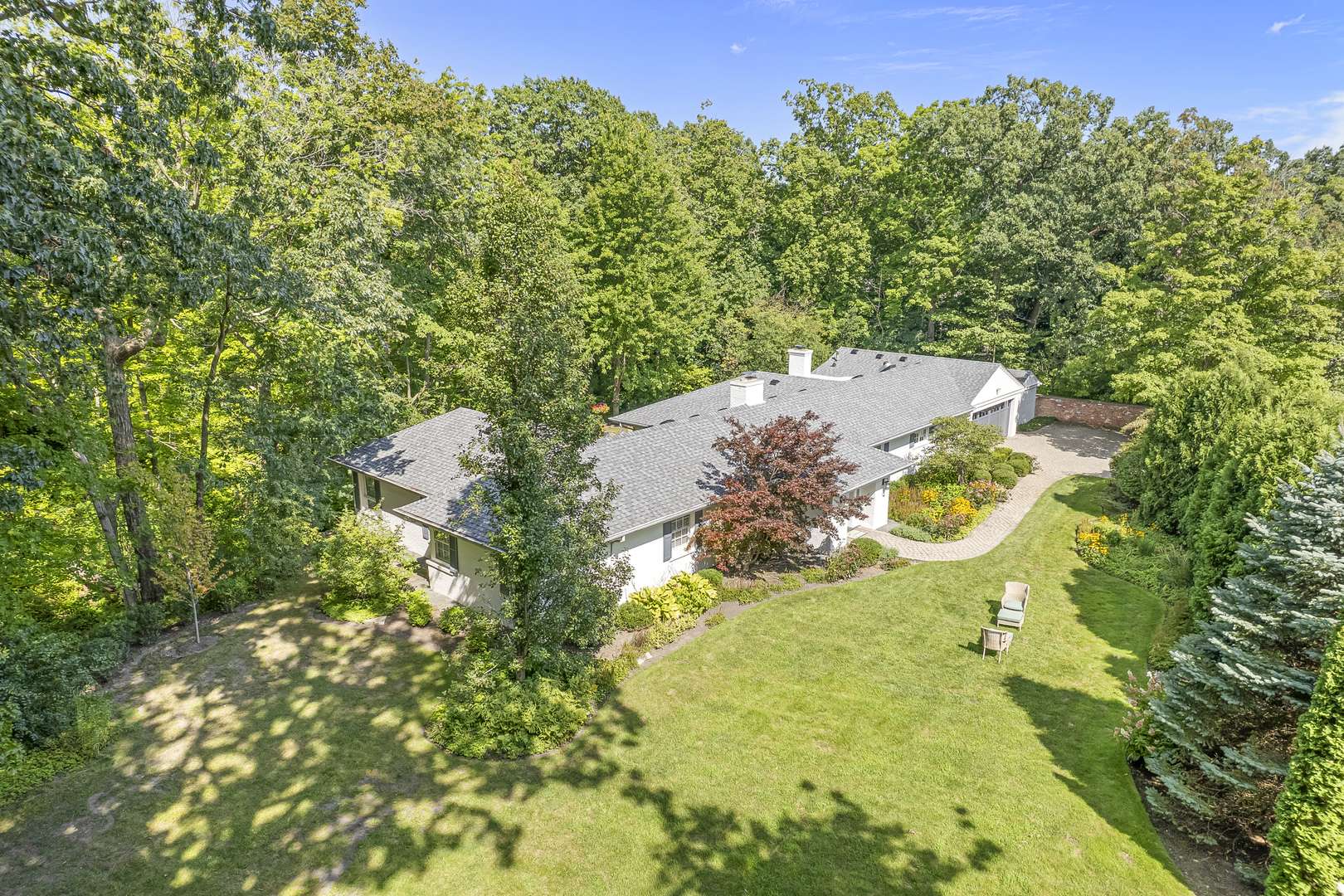 1020 E Westleigh RD, Lake Forest, IL 60045