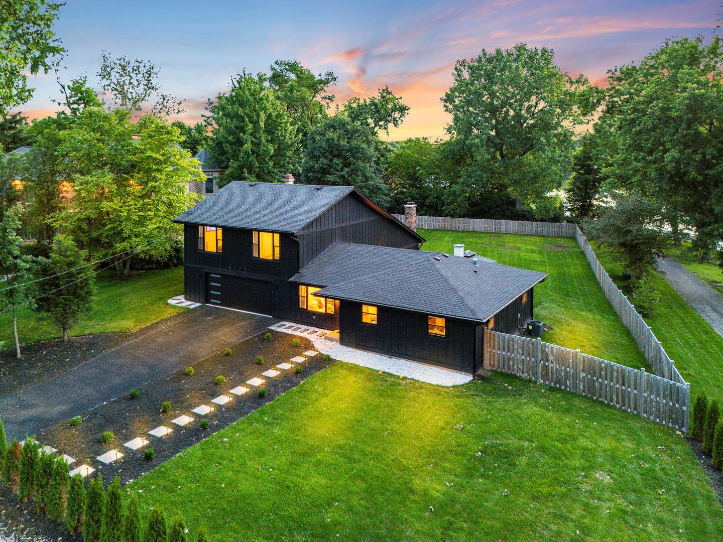 8122 Fairmount AVE, Downers Grove, IL 60516