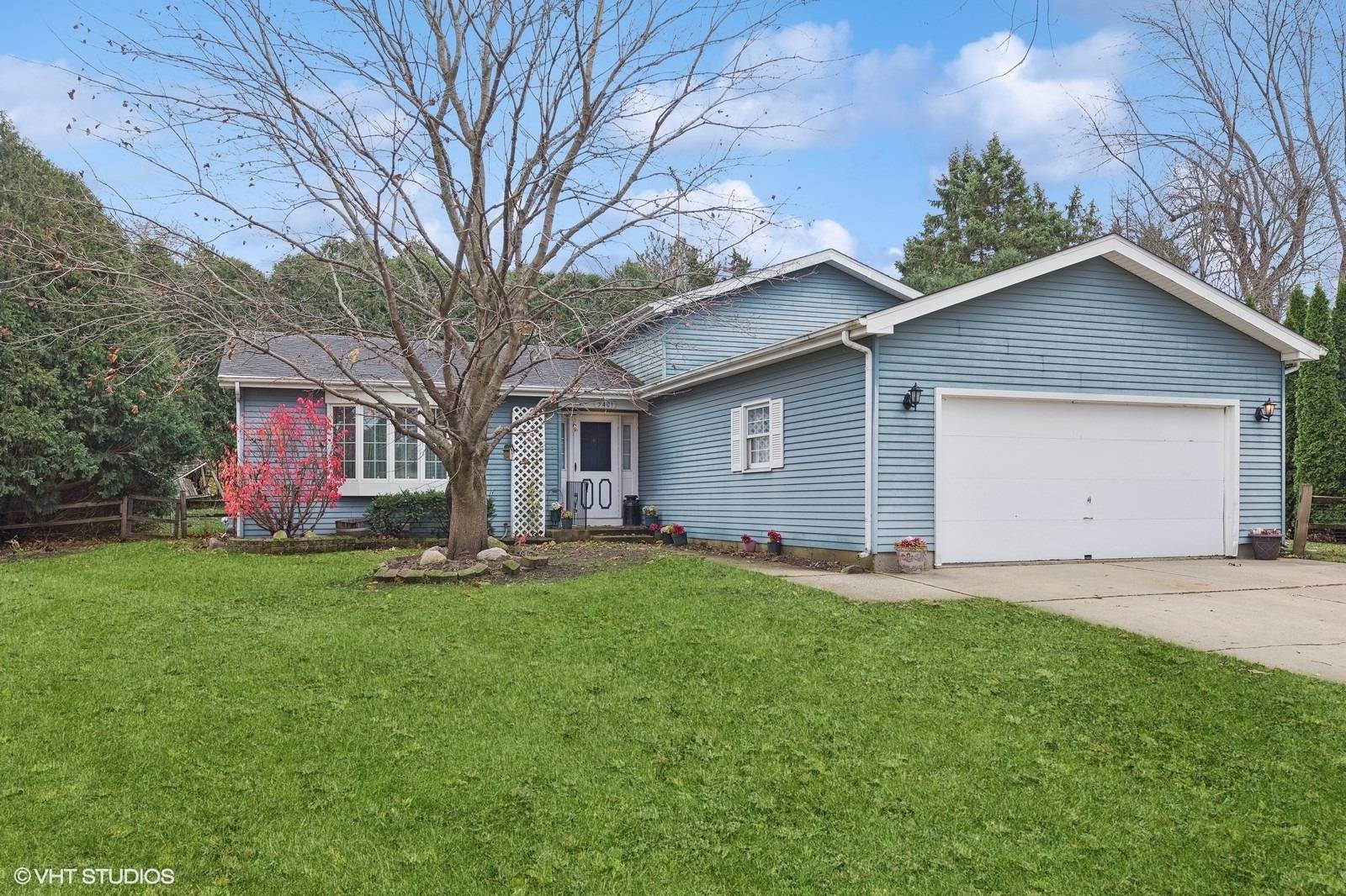 5401 W Chasefield CIR, Mchenry, IL 60050