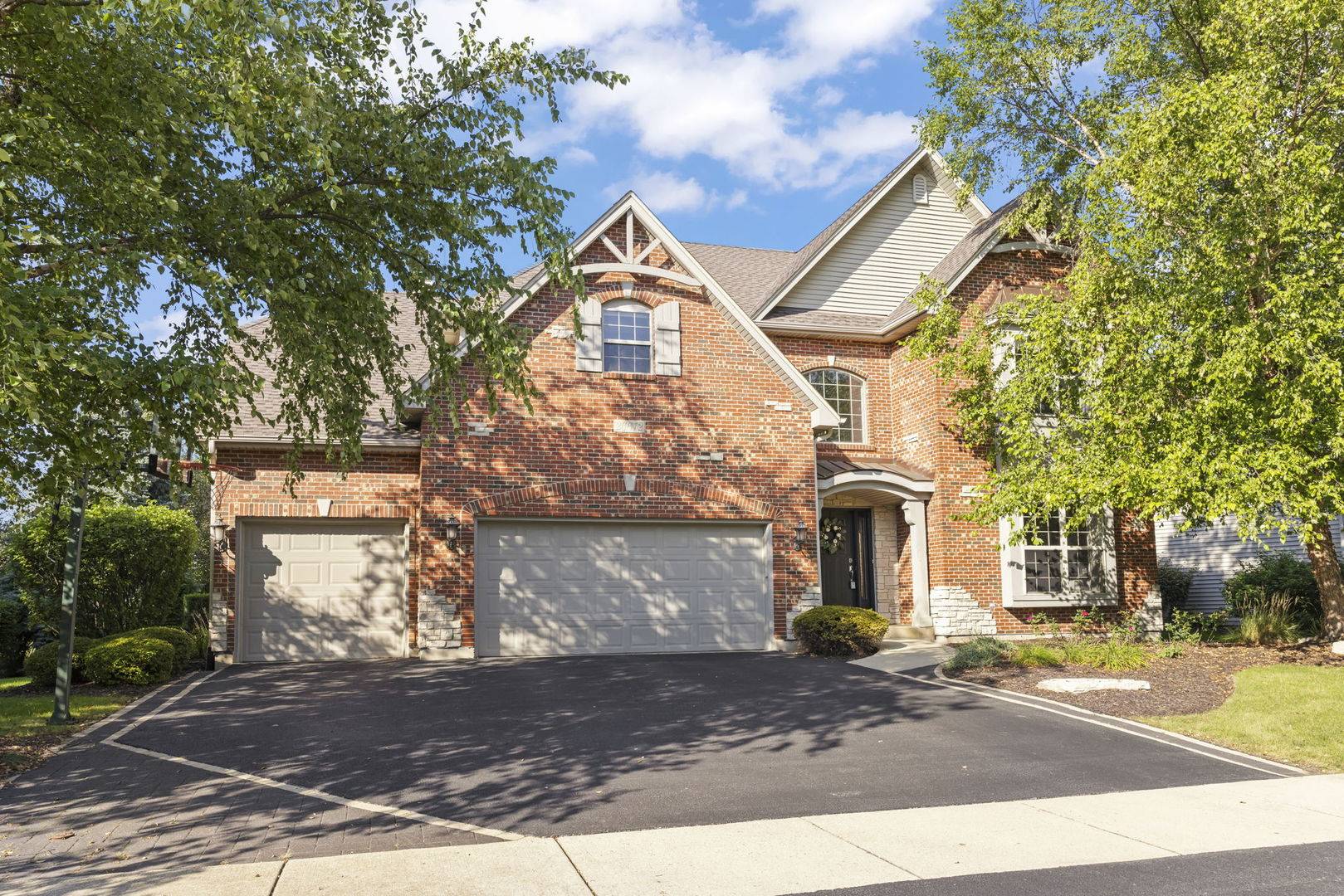 26612 Lindengate CIR, Plainfield, IL 60585