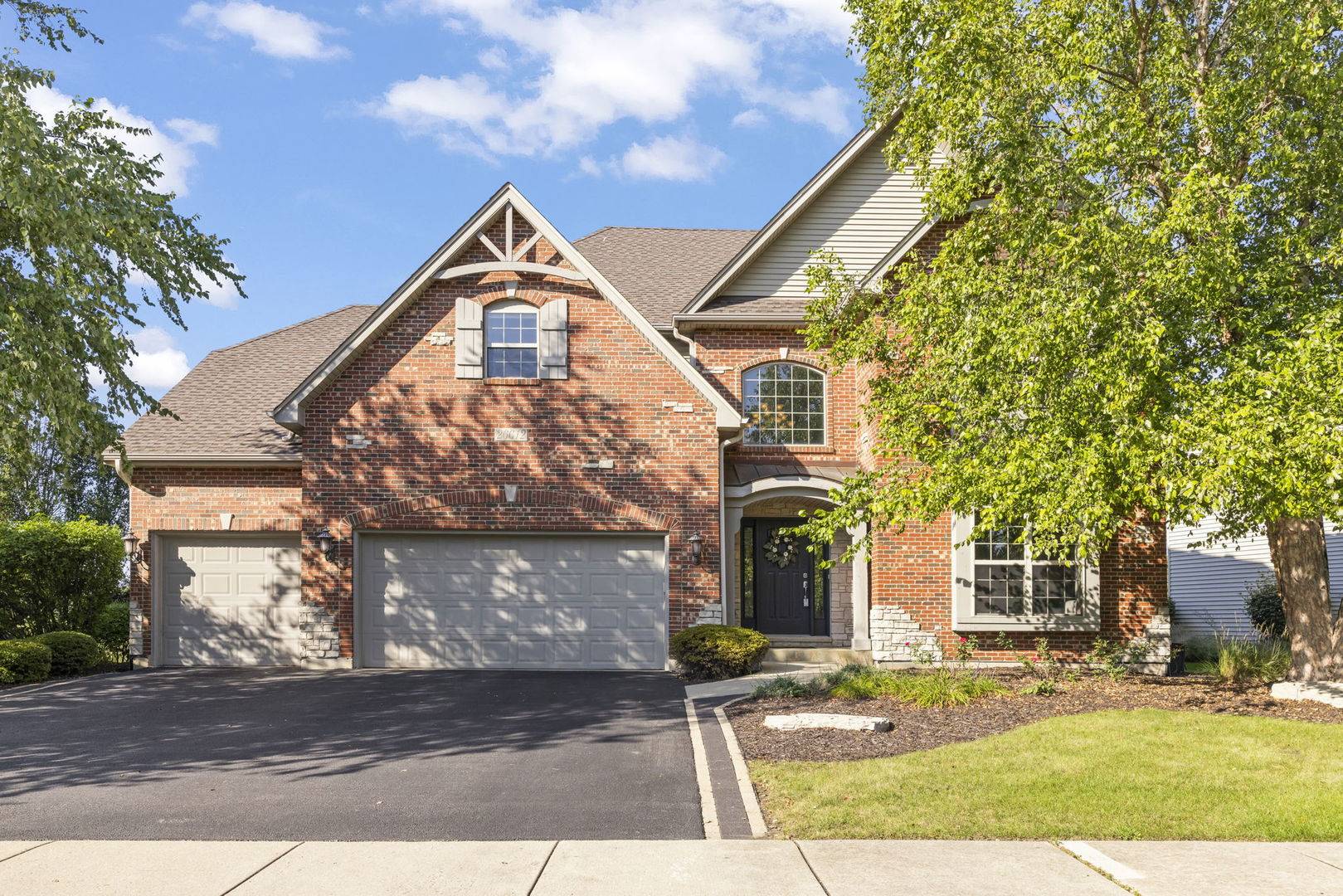 26612 Lindengate CIR, Plainfield, IL 60585