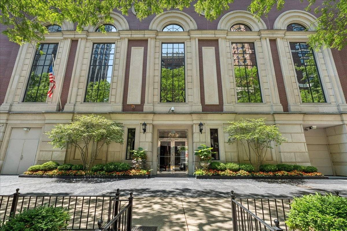 1122 N DEARBORN ST #7E, Chicago, IL 60610