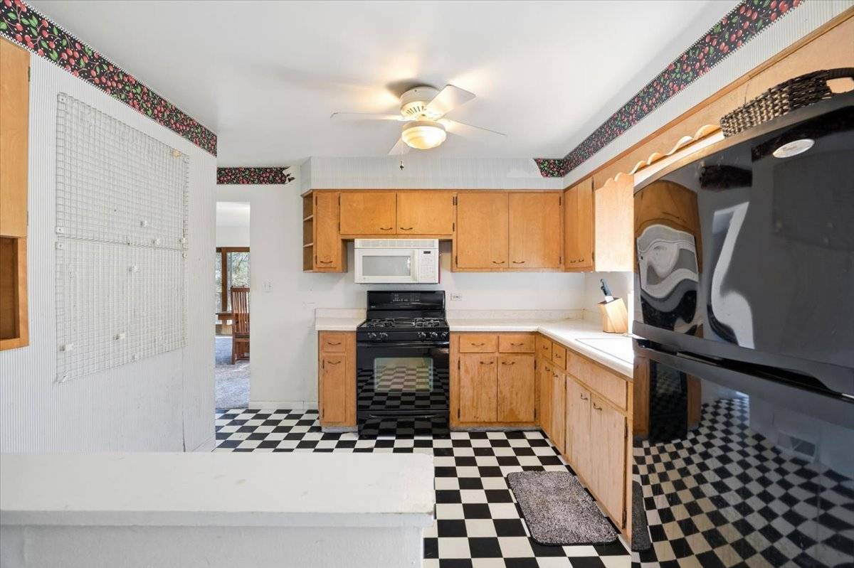 271 Dalton AVE, Mundelein, IL 60060