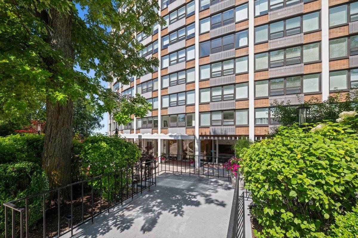1630 Sheridan RD #5G, Wilmette, IL 60091