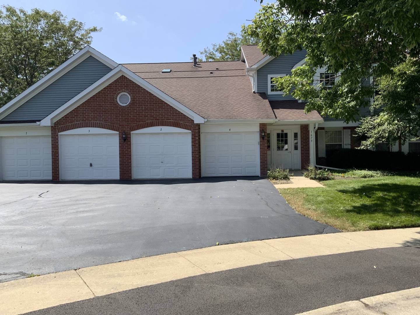 1675 Mansfield CT #3, Roselle, IL 60172