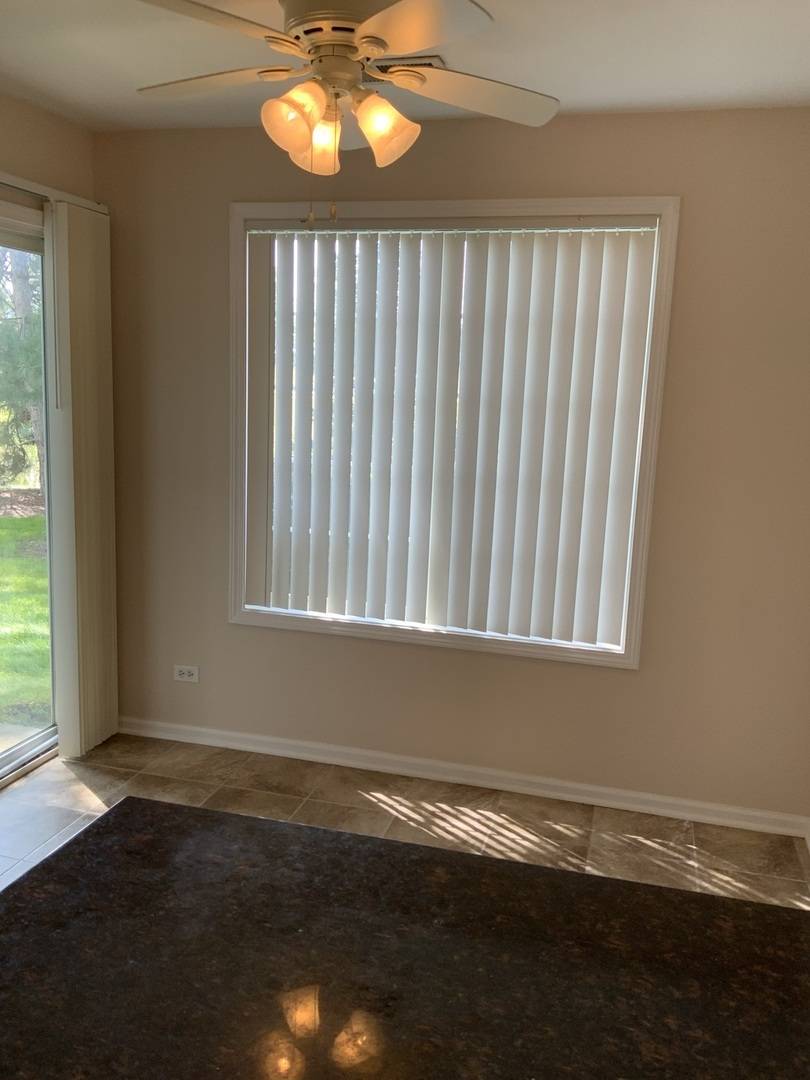 1675 Mansfield CT #3, Roselle, IL 60172