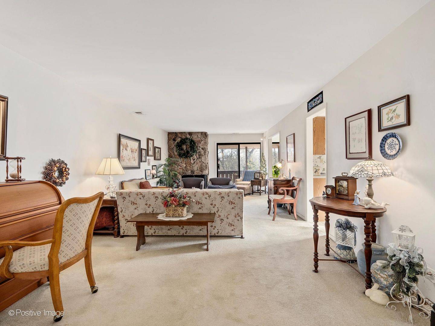 1S055 Spring RD #2C, Oakbrook Terrace, IL 60181