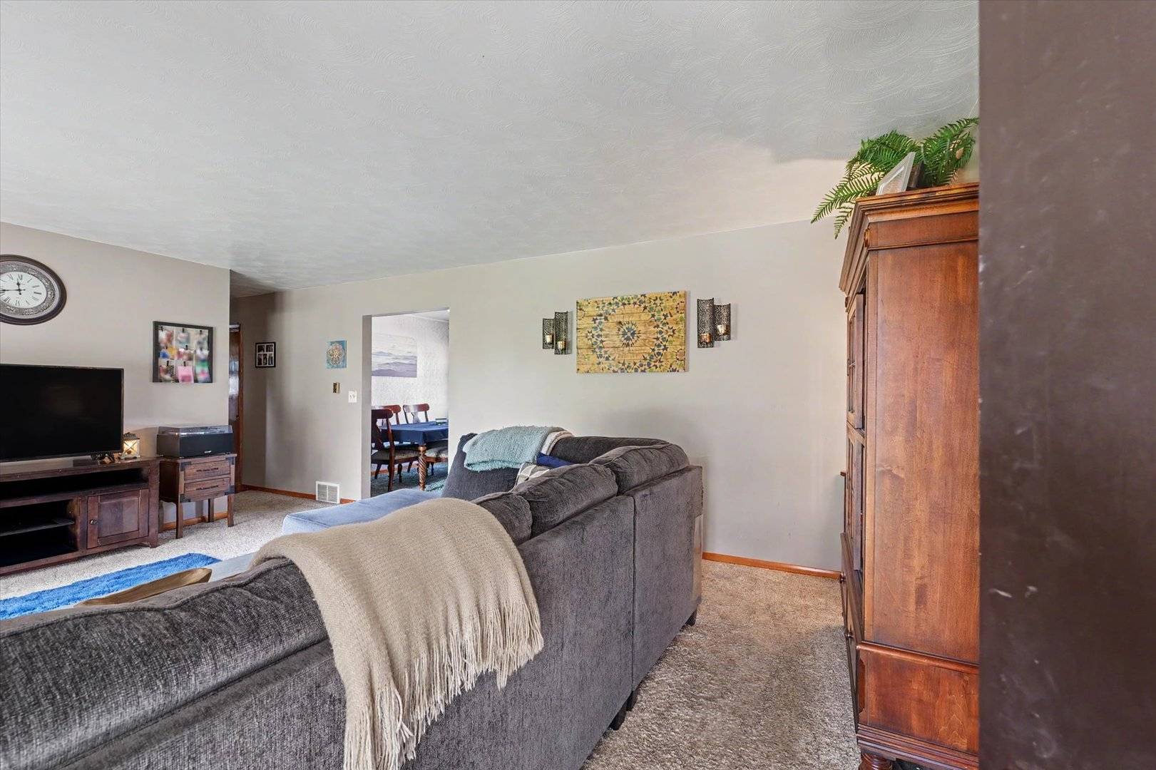 106 Pleasant DR, Sidney, IL 61877