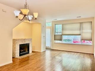 917 N Kingsbury ST, Chicago, IL 60610