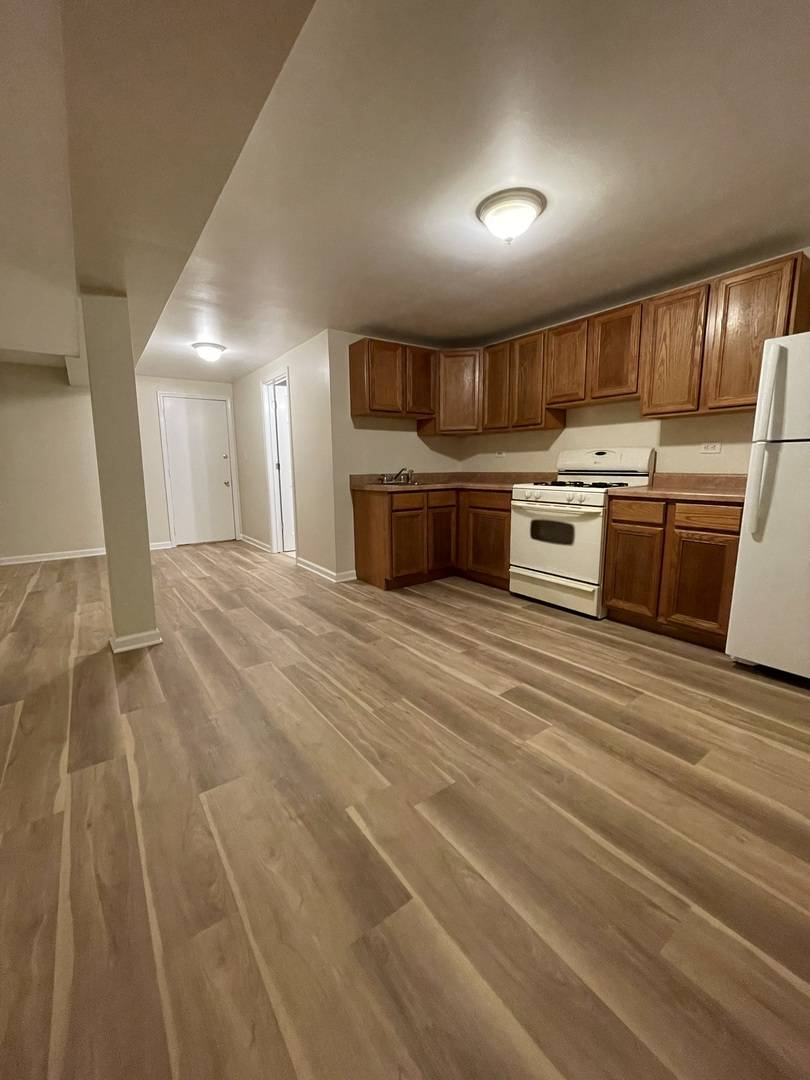 6125 W Rosedale AVE #G, Chicago, IL 60646