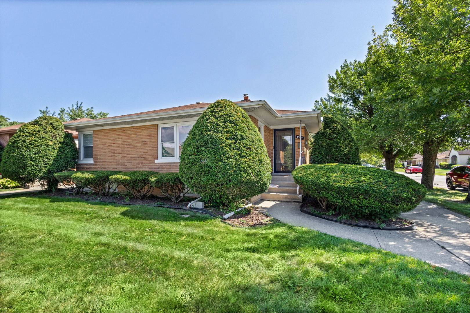 997 Wentworth AVE, Calumet City, IL 60409
