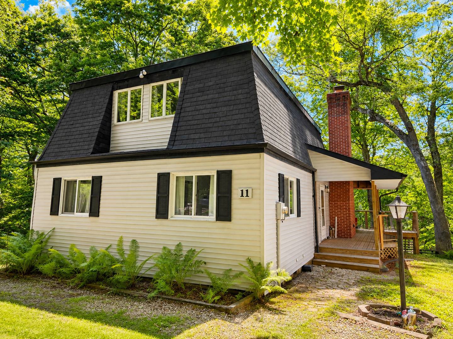 11 Chairtree CT, Putnam, IL 61560