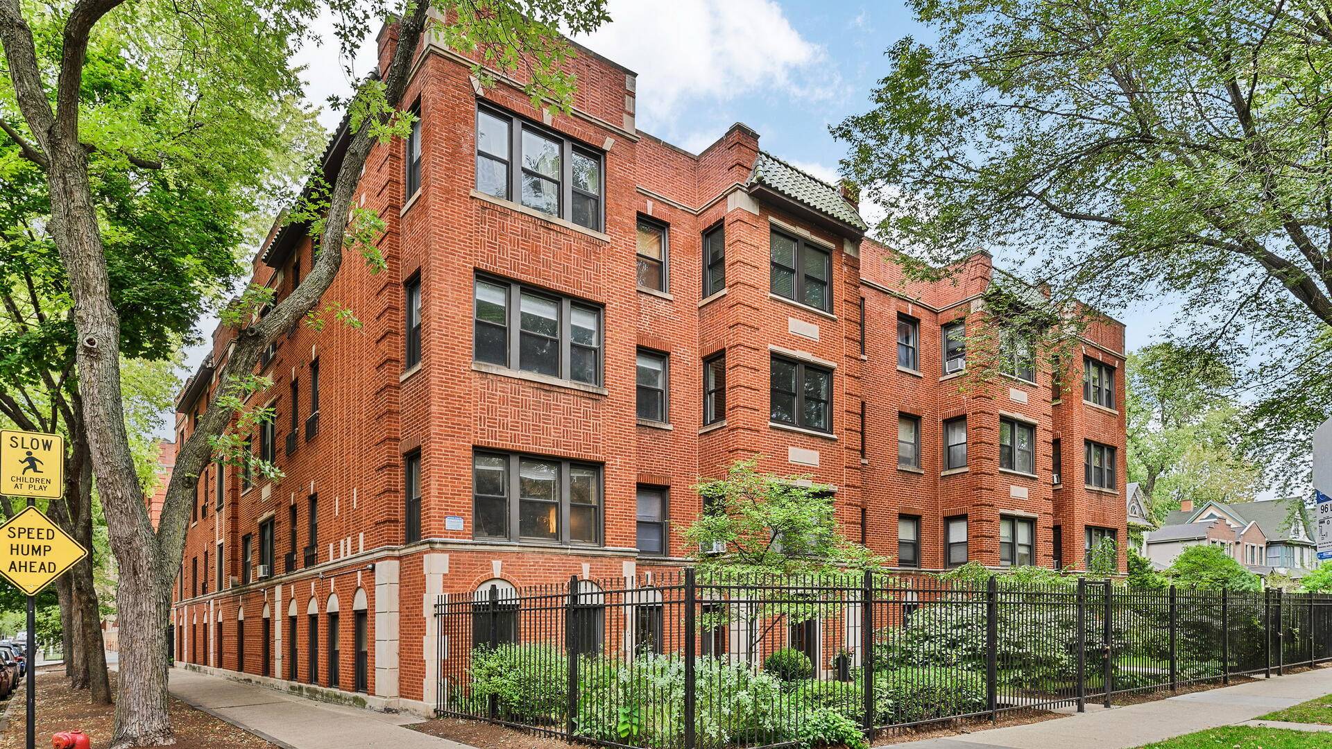1850 W LUNT AVE #2, Chicago, IL 60626