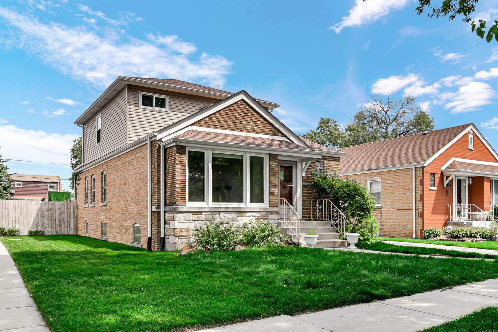 2840 W 98th ST, Evergreen Park, IL 60805