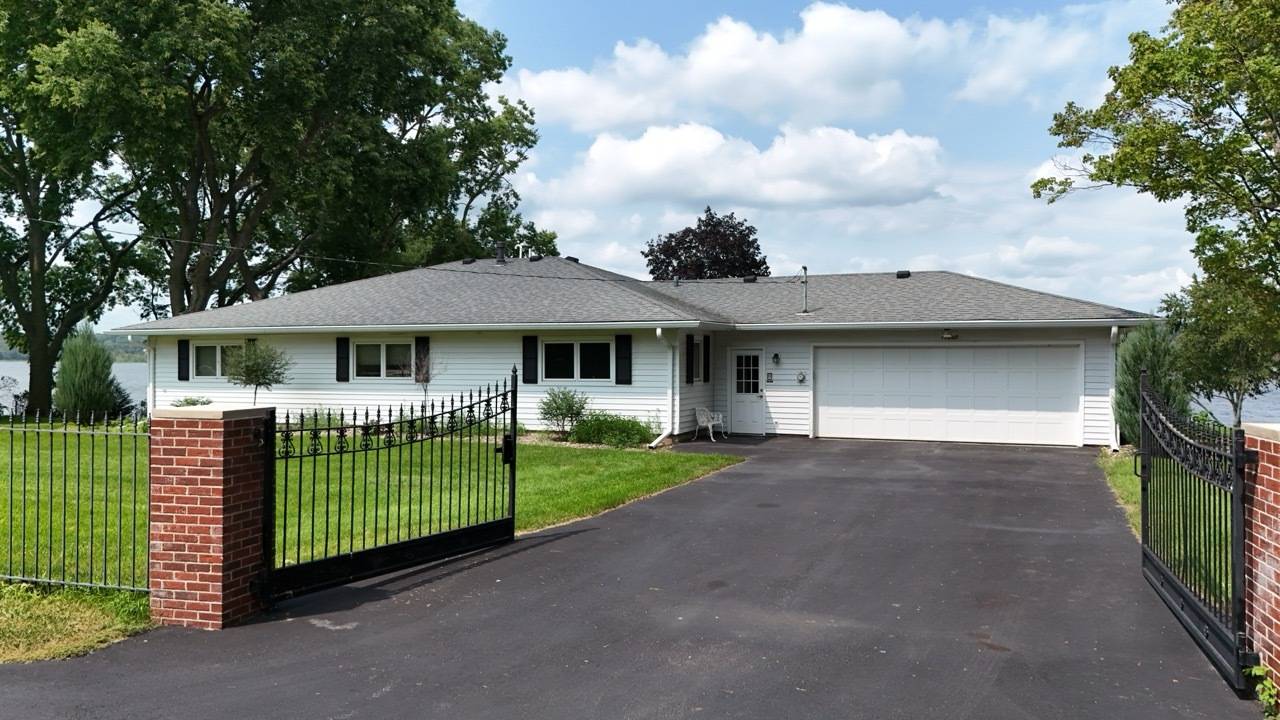 17807 Route 84 Route N, East Moline, IL 61244