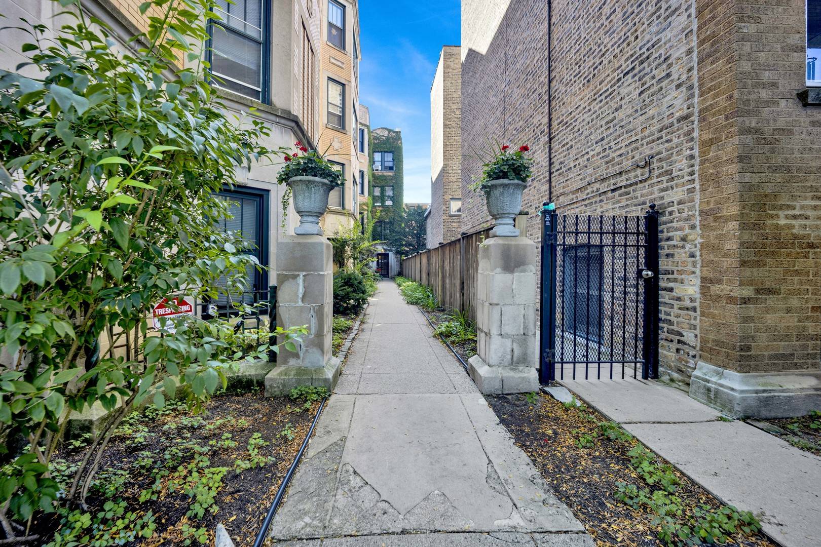 1225 W Granville AVE #3A, Chicago, IL 60660