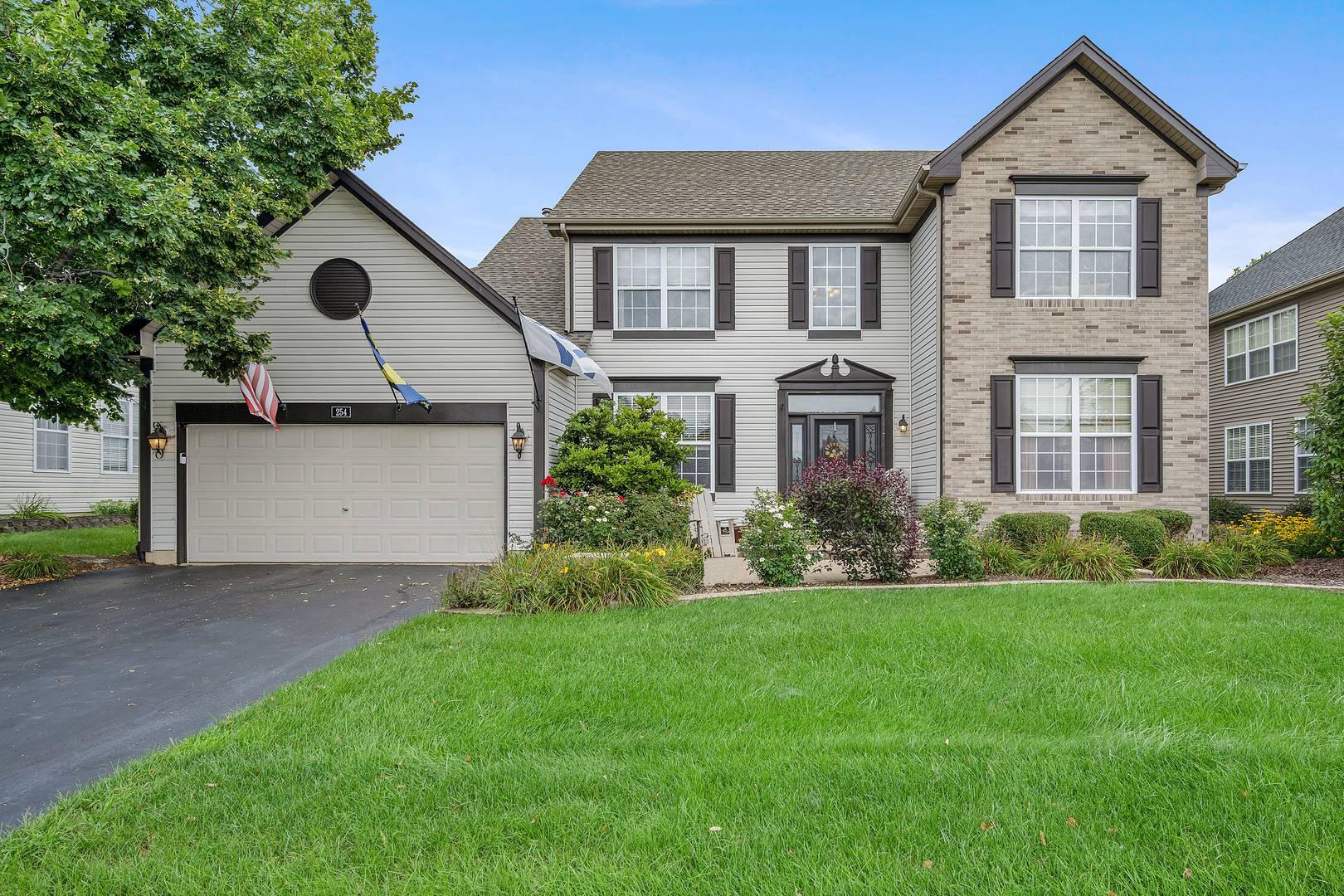 254 E Park AVE, Sugar Grove, IL 60554