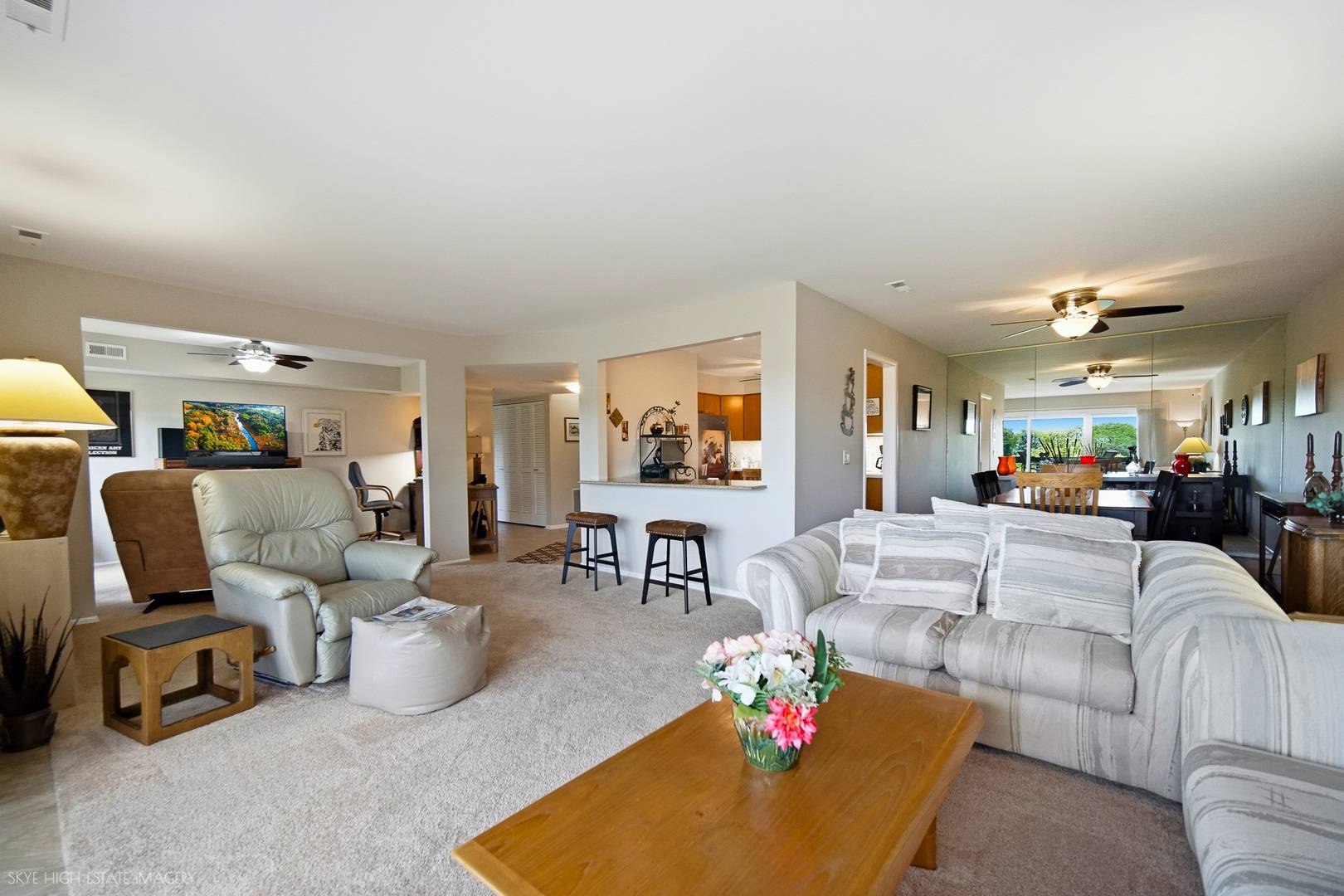 201 Lake Hinsdale DR #405, Willowbrook, IL 60527