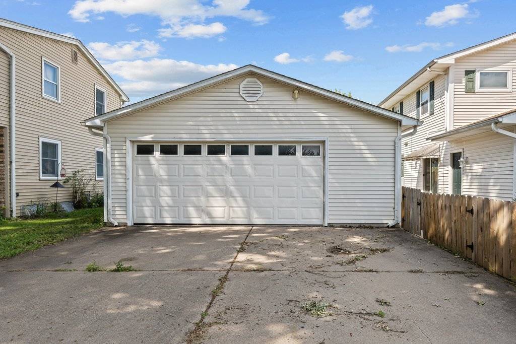 1131 48th ST #16, Moline, IL 61265