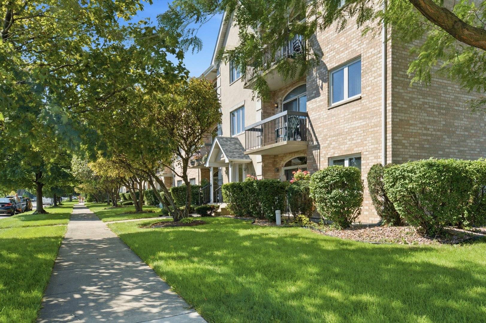 7900 Nagle AVE #2N, Burbank, IL 60459