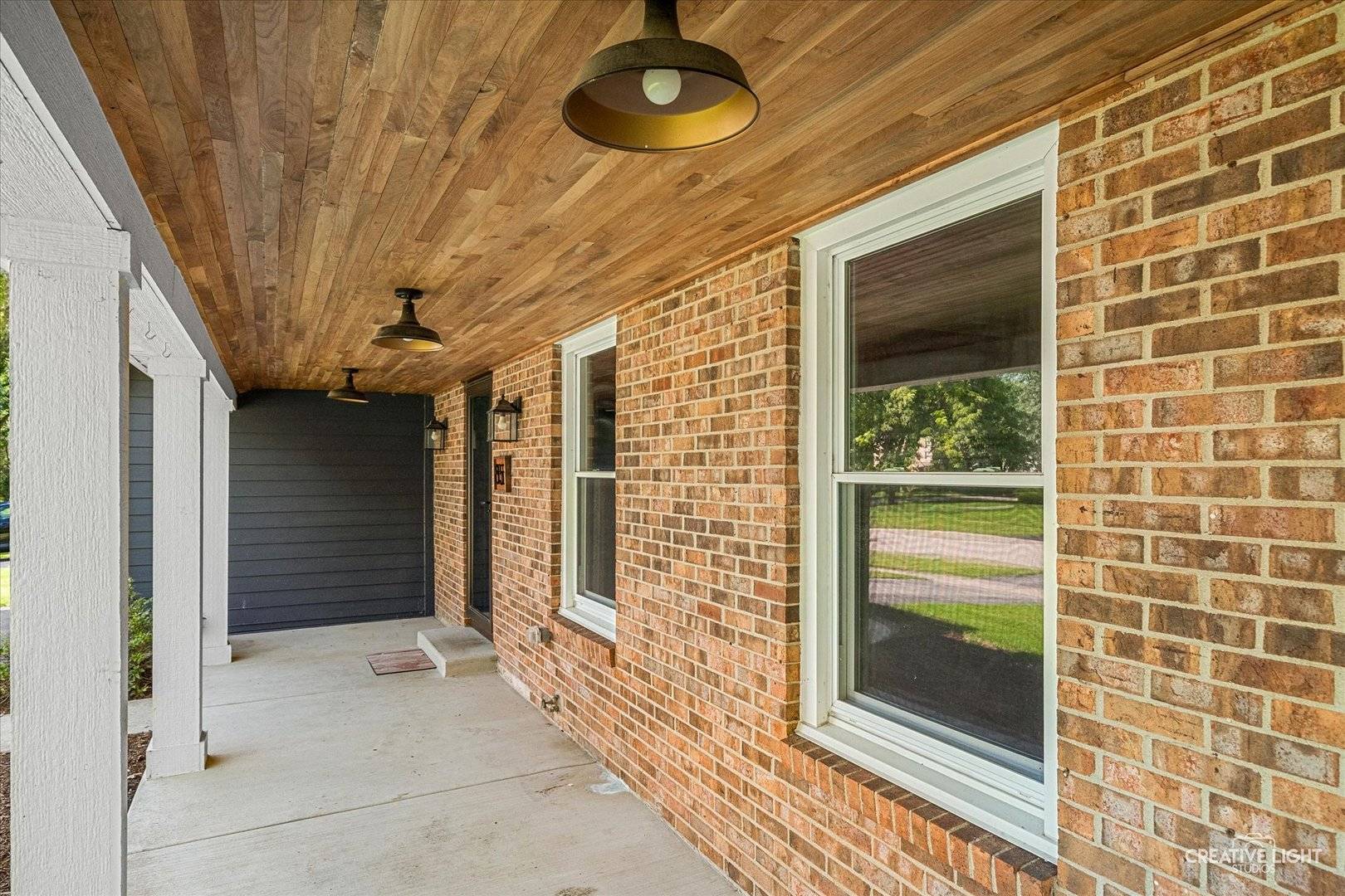 85 Cottonwood CIR, Batavia, IL 60510