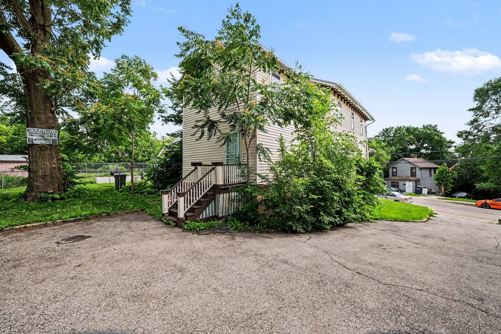 217 Michigan ST, Elgin, IL 60120