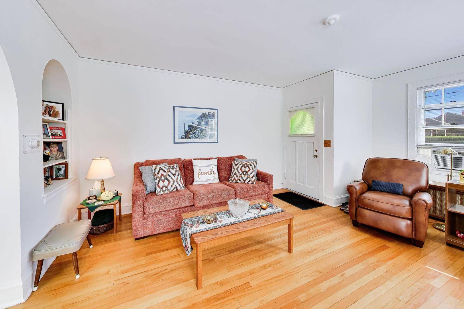 240 & 242 Highwood AVE, Highwood, IL 60040