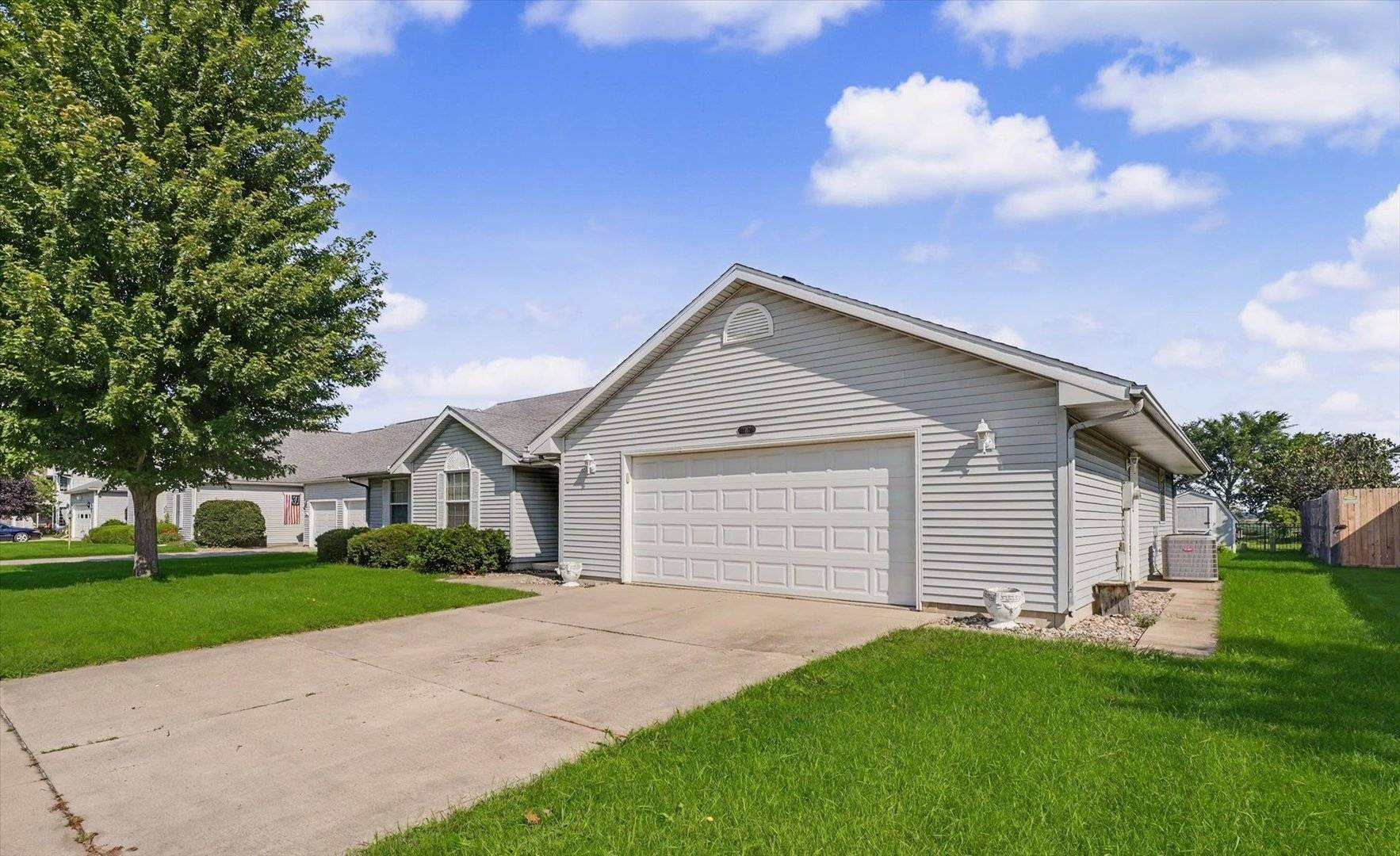 1117 Ascot DR, Rantoul, IL 61866