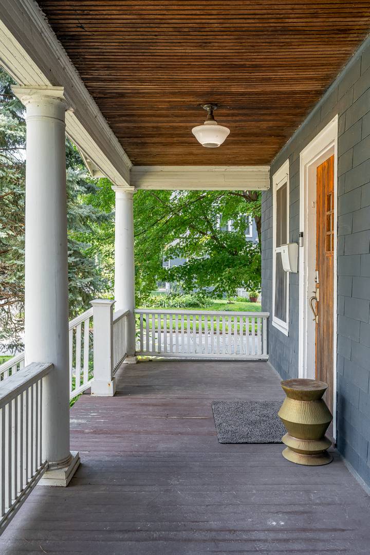 825 E Central Park AVE, Davenport, IA 52803