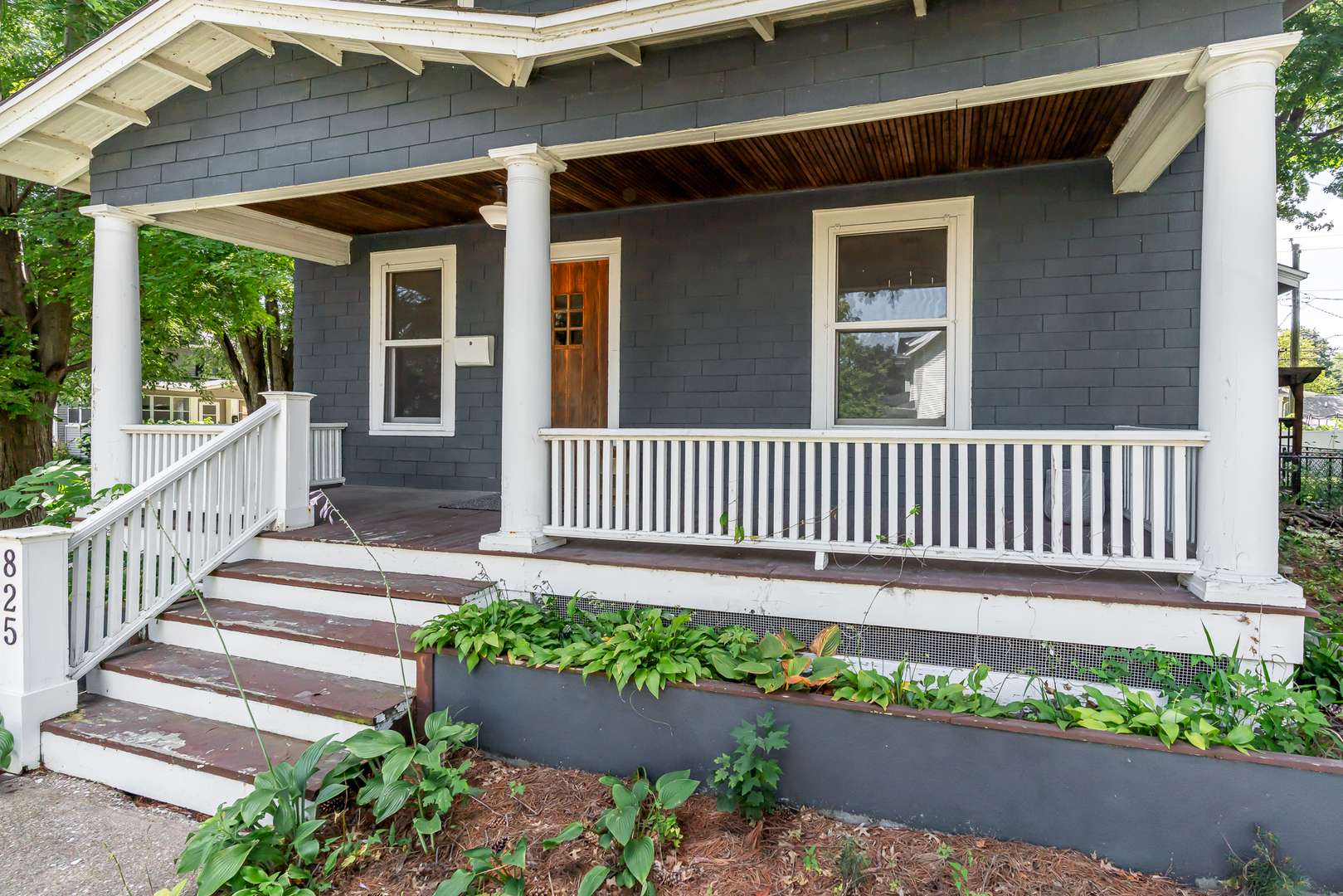 825 E Central Park AVE, Davenport, IA 52803