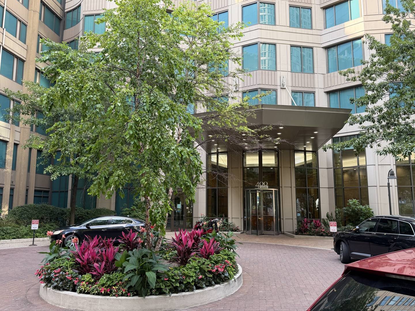 400 N La Salle DR #1103, Chicago, IL 60654