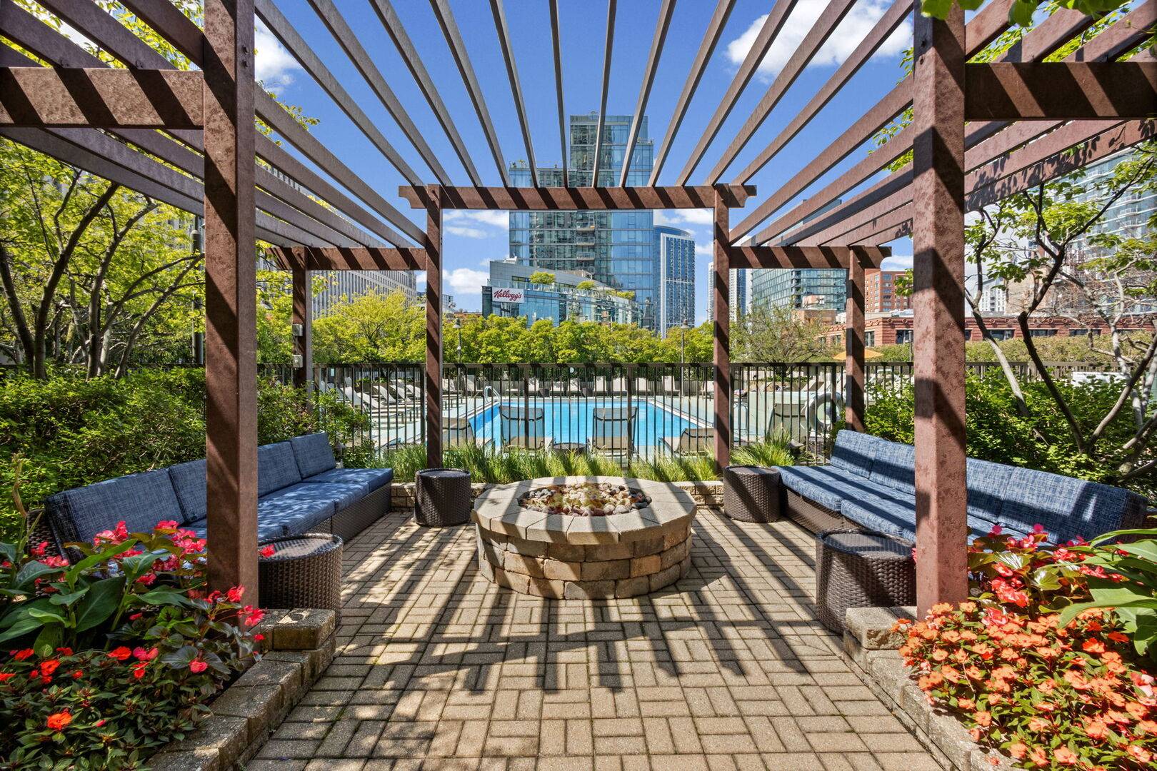 400 N La Salle DR #1103, Chicago, IL 60654
